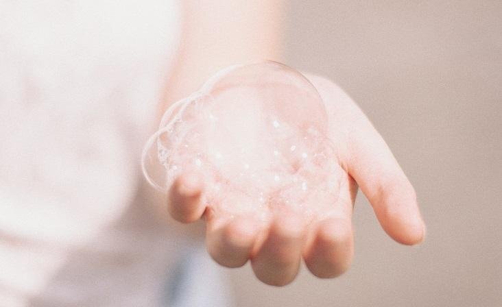 10 stiilset ja tervislikku kätepesugeeli