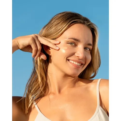 ISDIN SUN PÄIKESEKAITSEEMULSIOON MAGIC GLOW NÄOLE SPF50 50ML - Tootepilt 7