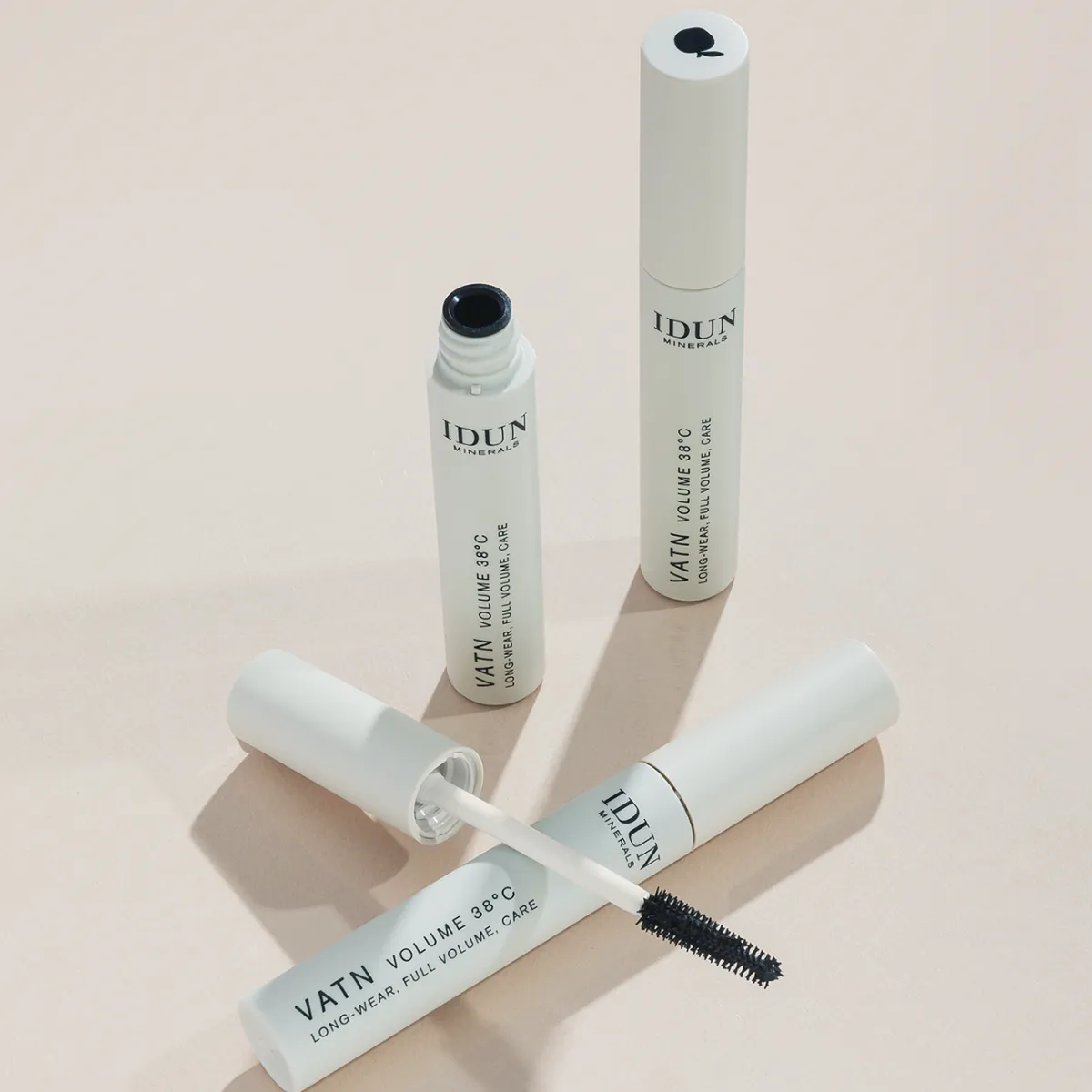 IDUN RIPSMETUSH VATN VEEKINDEL JA VOLÜÜMI ANDEV MUST 9ML - Tootepilt 4